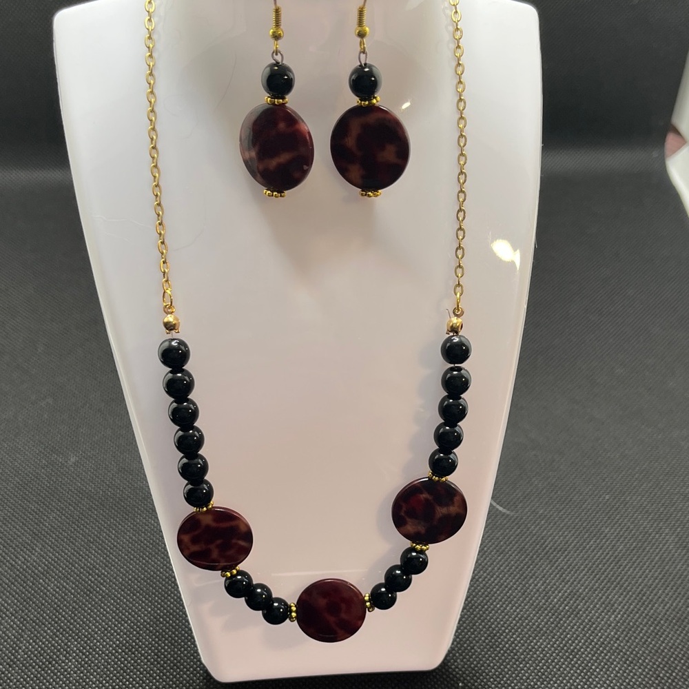 Chic Gold Brown Black Necklace Set